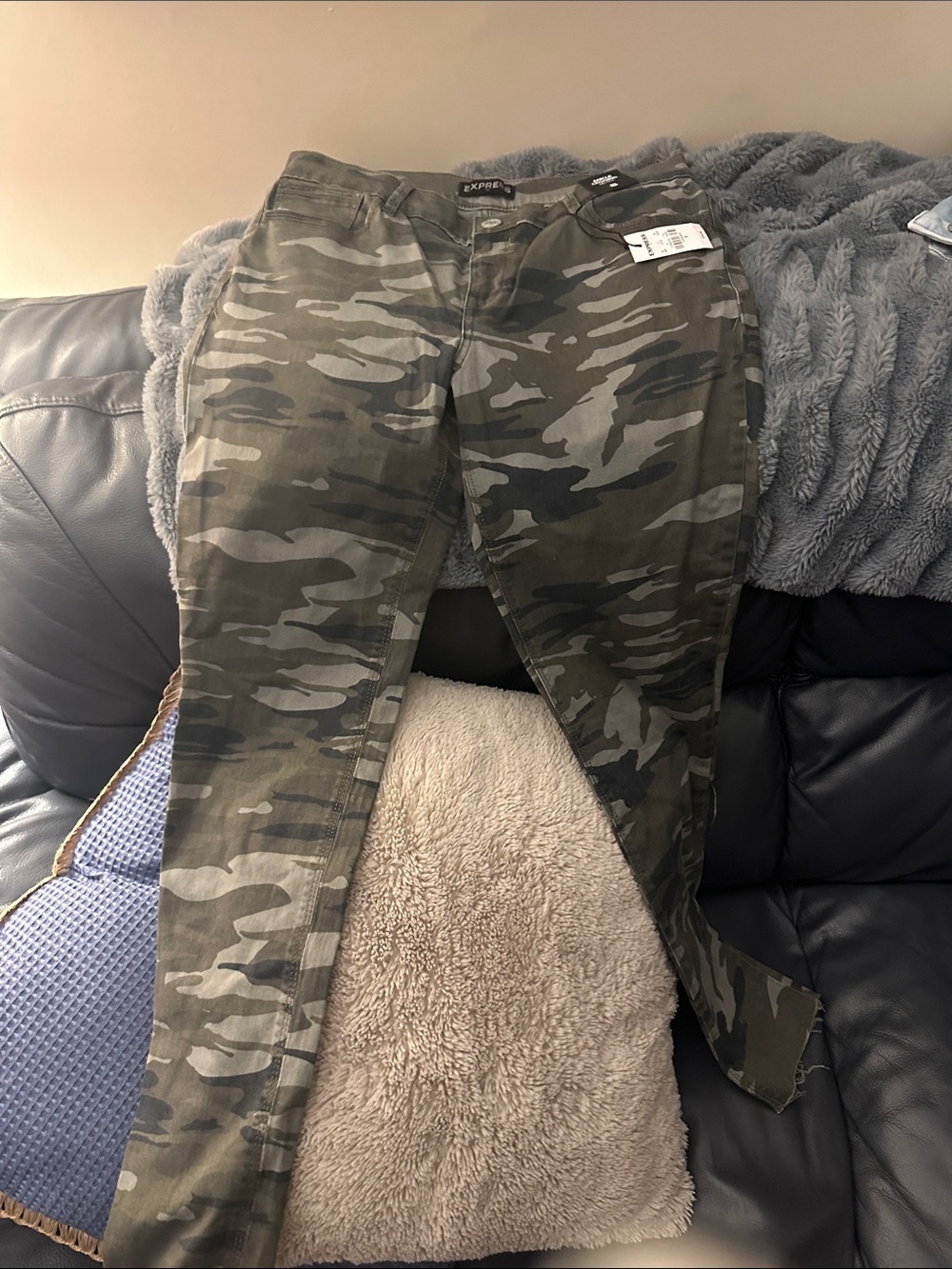 Express Women's Skinny Jeans - Olive Camo